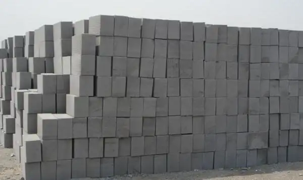 農(nóng)村自建房，泡沫磚的特點。